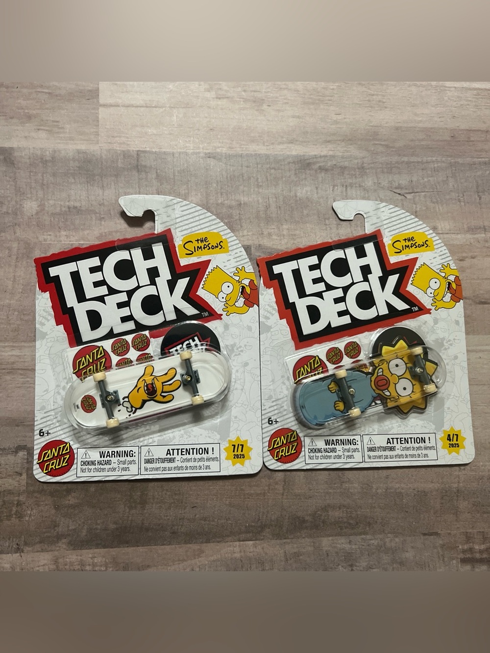 Tech Deck 2025 Santa Cruz The Simpsons Screaming Homer Hand & Maggie Simpson Lot